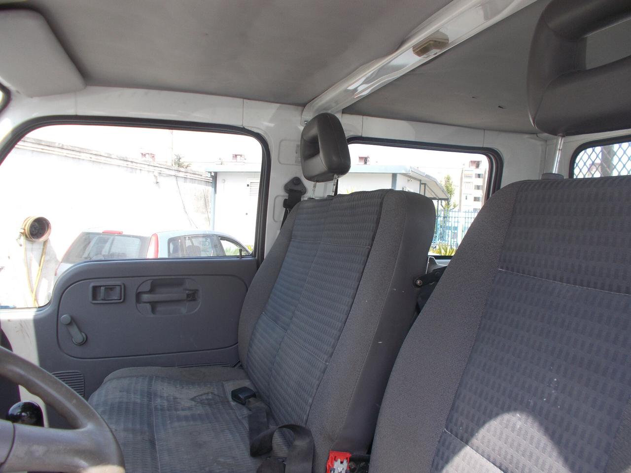 iveco nissan cabstar 35.13 2005 doppia + cassone fisso