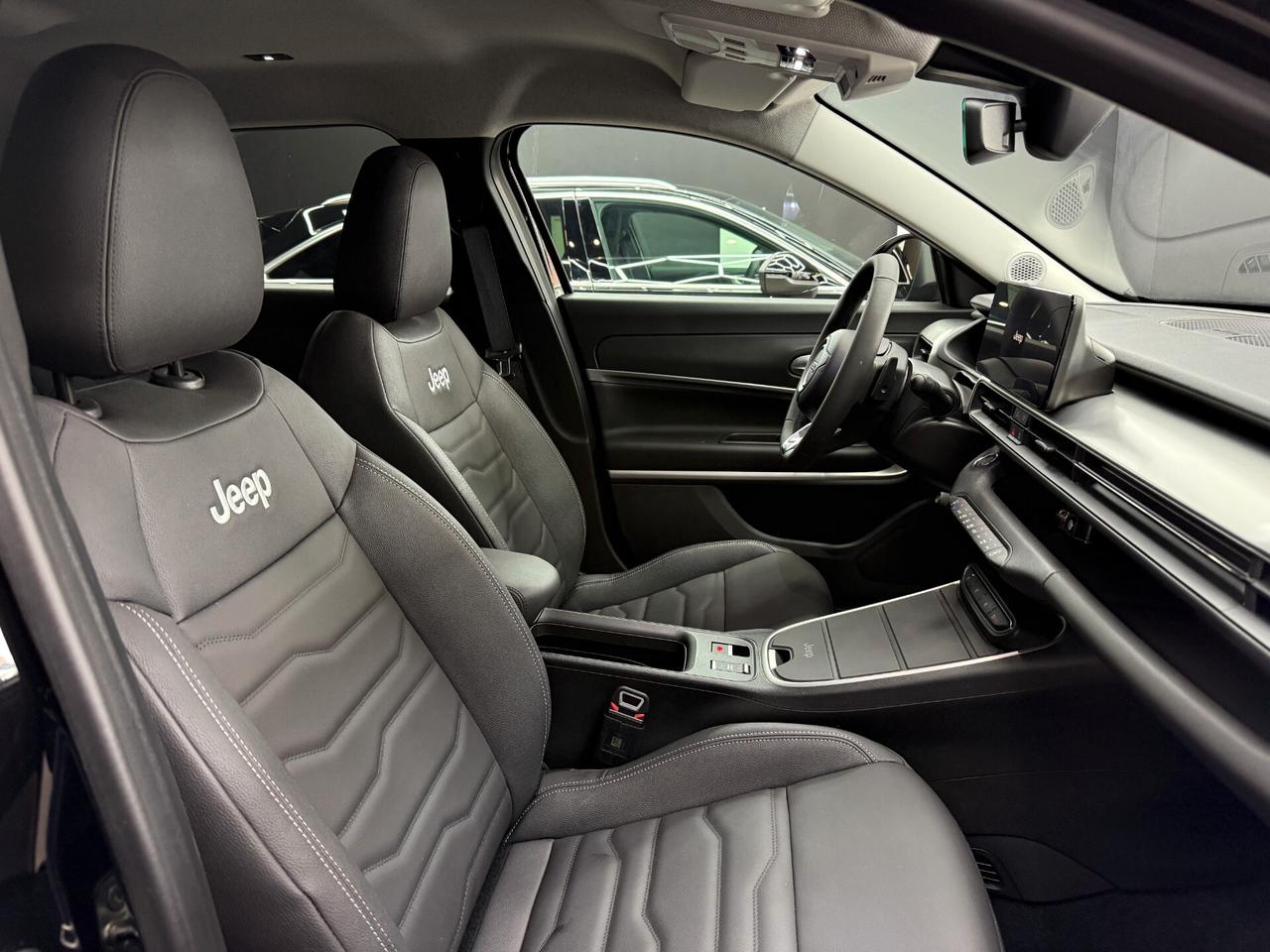 Jeep Avenger 1.2 Turbo MHEV SUMMIT