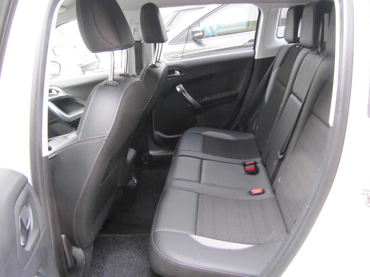 Peugeot 2008 BlueHDi 100 S&S Allure - 2019