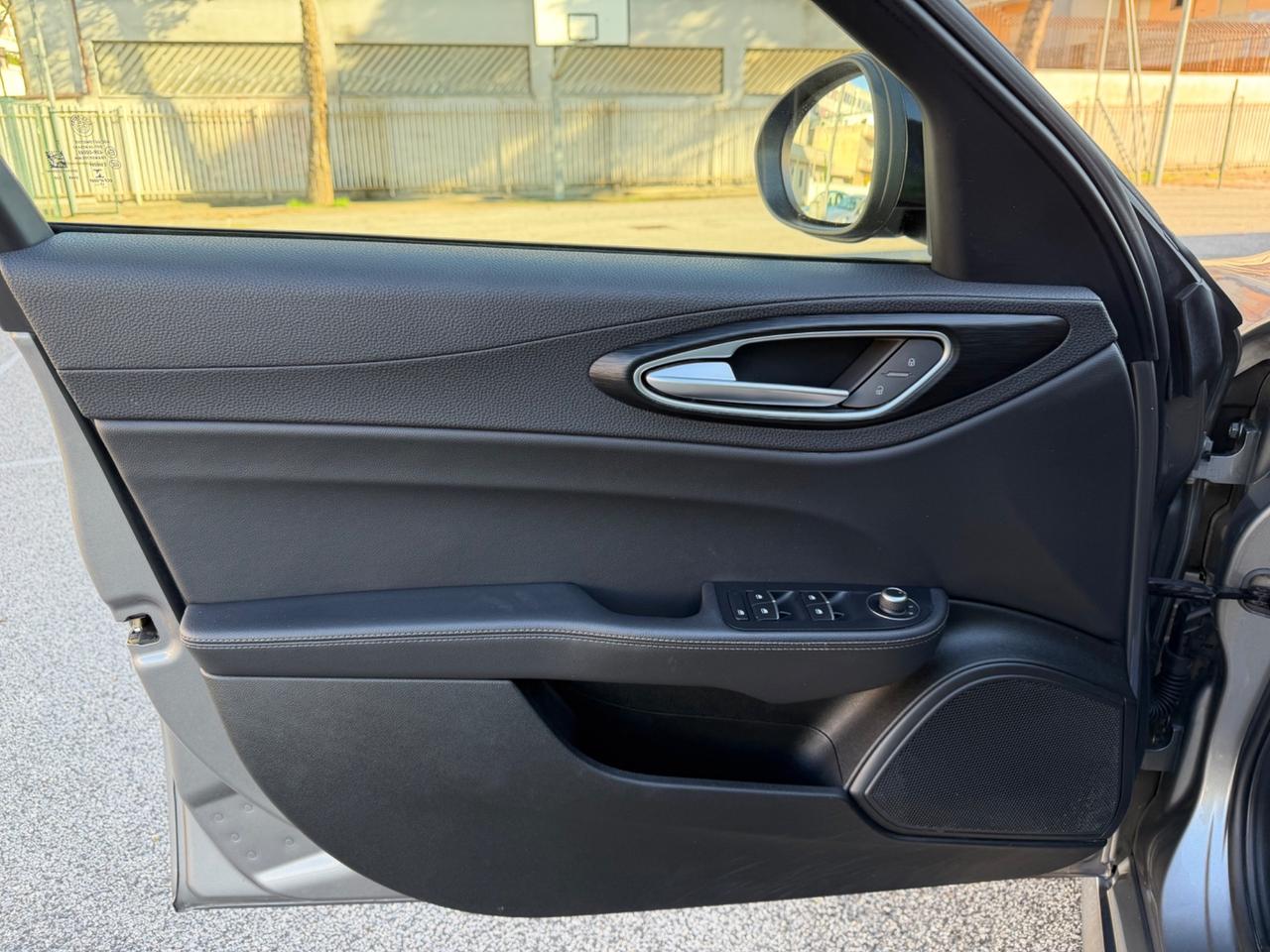 Alfa Romeo Giulia 2.2 Turbodiesel 180 CV AT8 Super