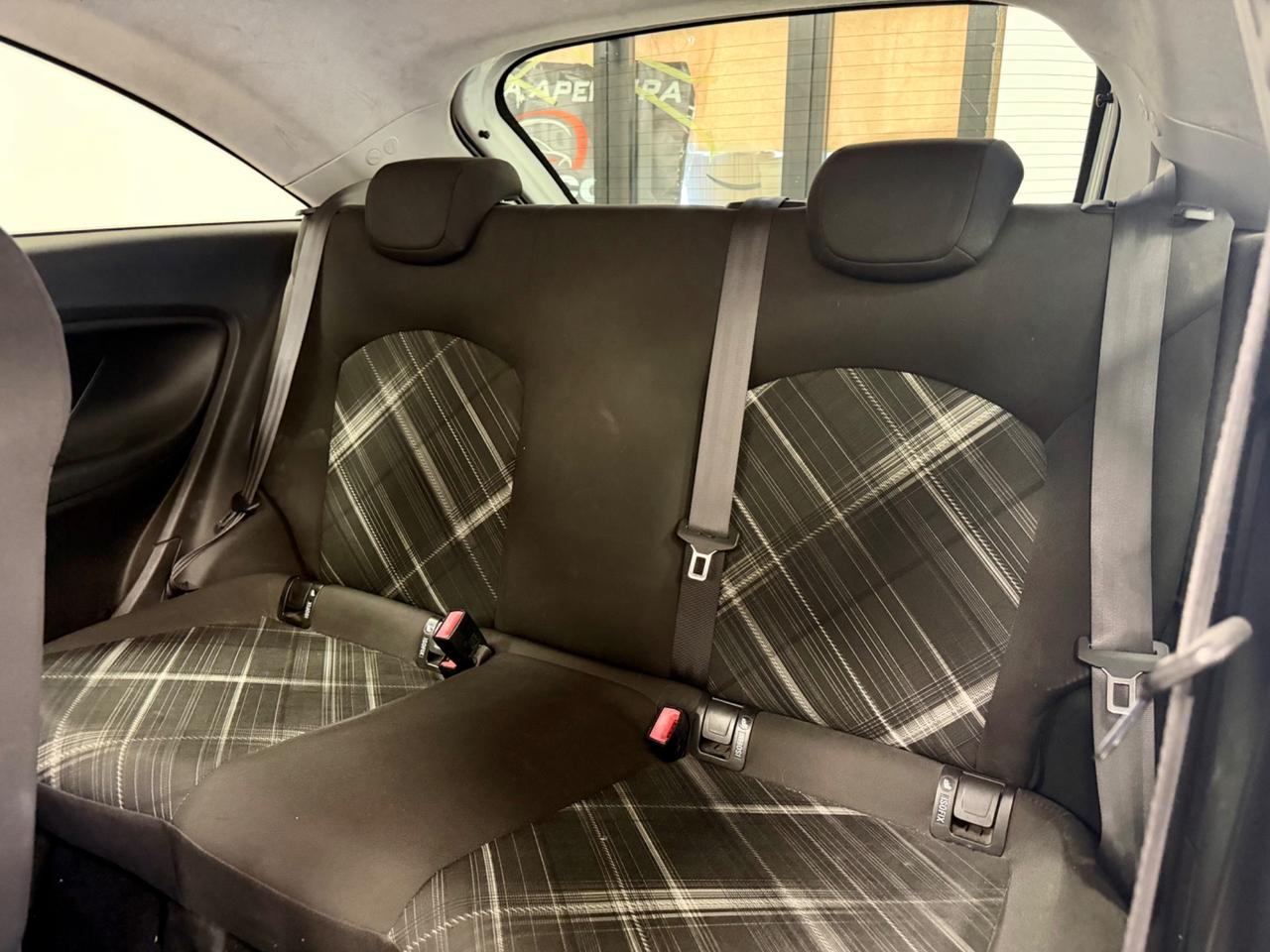 Opel Corsa 1.4 90CV GPL Tech Coupé b-Color