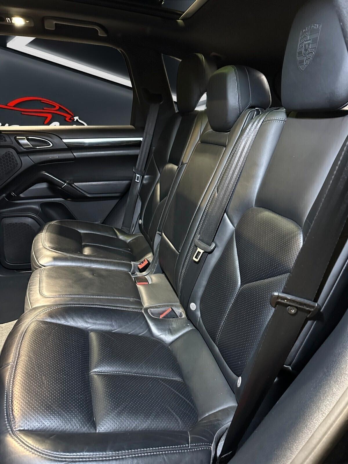 Porsche Cayenne 3.0 TIPTRONIC