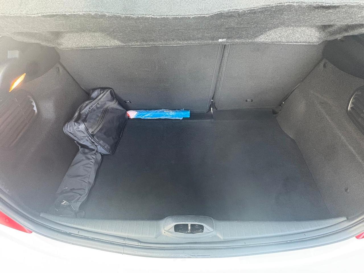 Peugeot 208 GPL 12MESI DI GARANZIA!!!!
