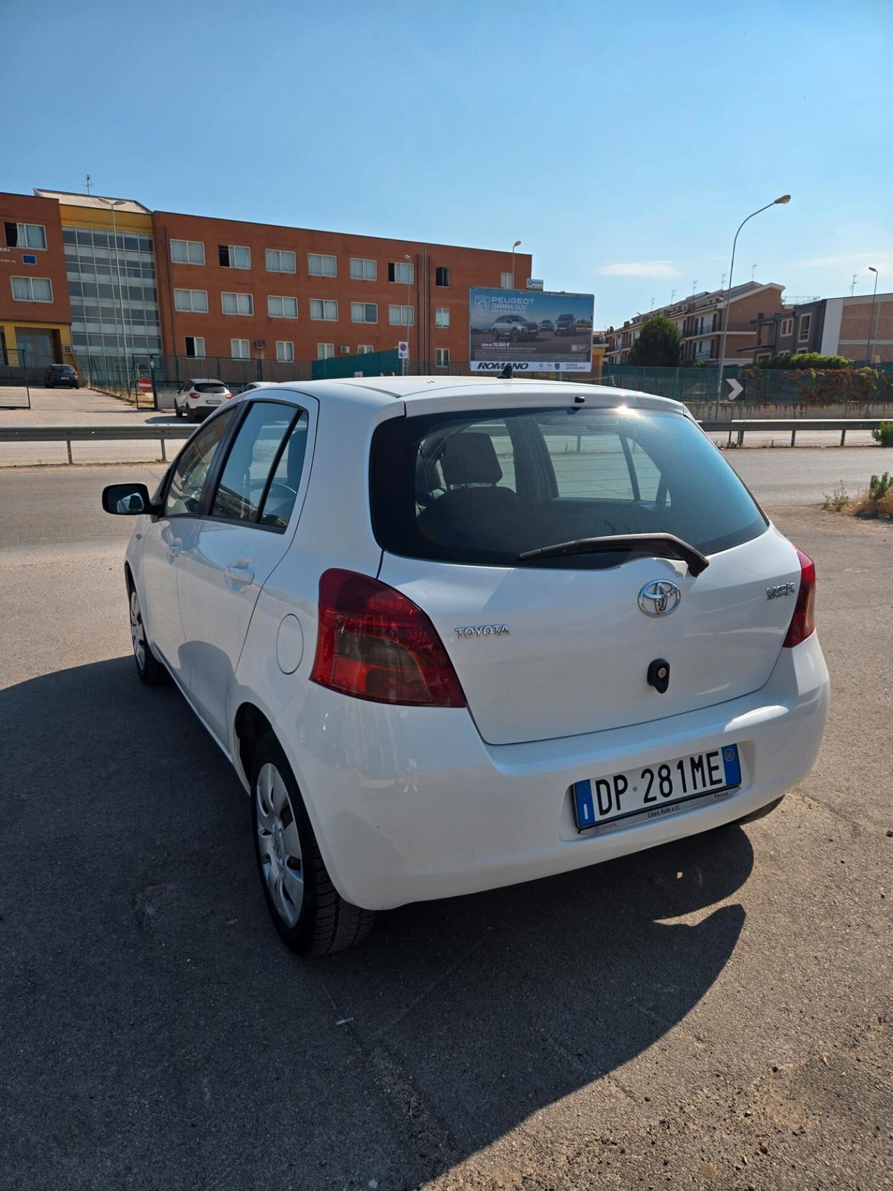 Toyota Yaris 1.0 5 porte Sol