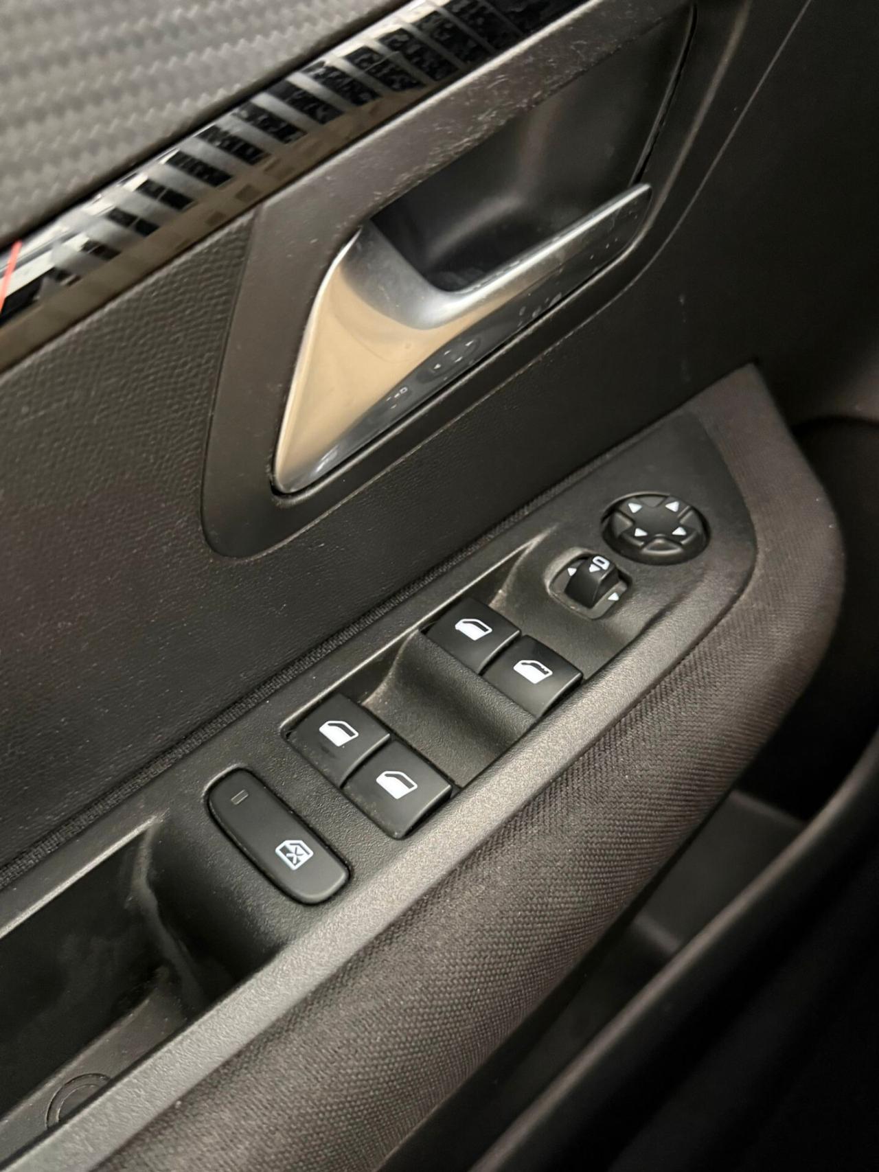 PEUGEOT 208 ACTIVE PACK CON 59.000 KM