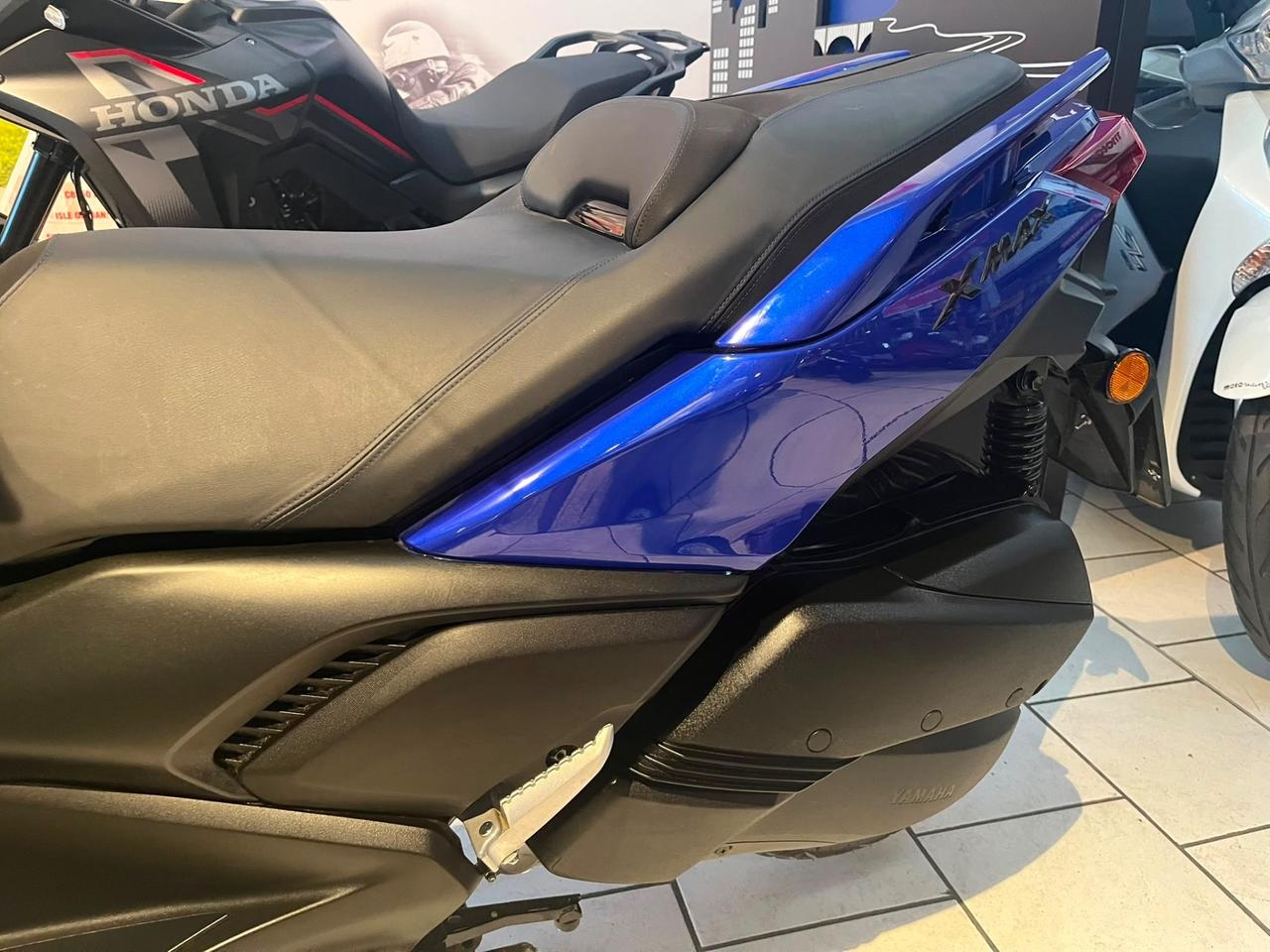 Yamaha X-Max 300