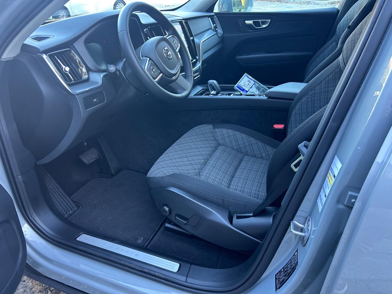 Volvo XC60 B5 AWD Hibrid automatico Core