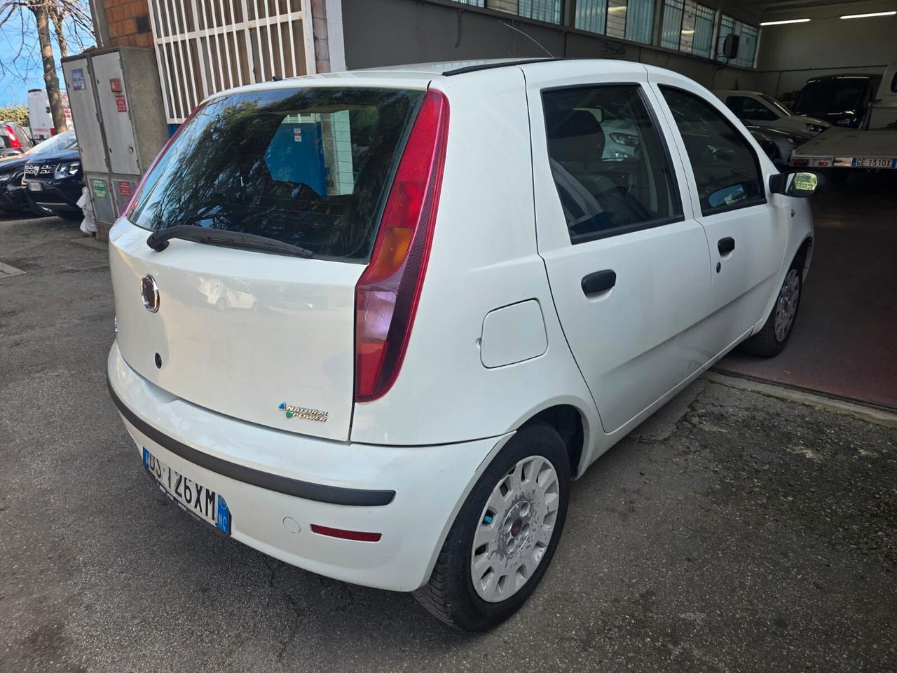 Fiat Punto Classic 1.2 5 porte Natural Power rate da 99,00