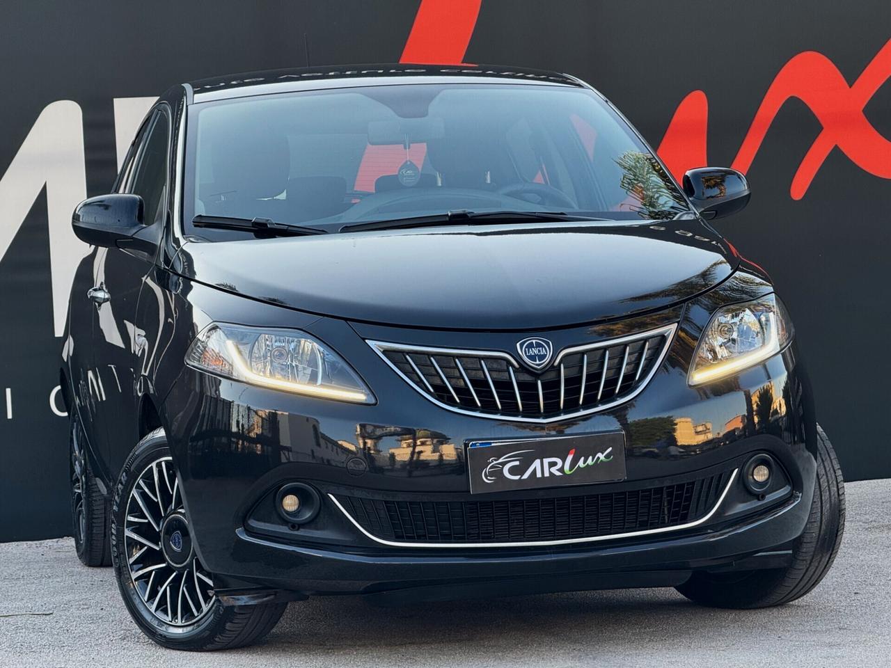 Lancia Ypsilon 1.0 Firefly Hybrid Gold Plus 70CV LED CAM