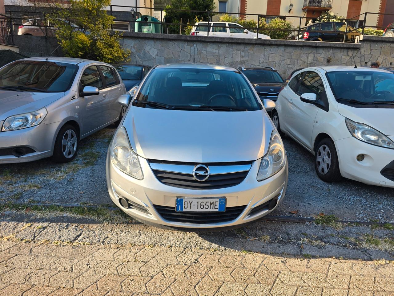 Opel Corsa 1.2 5 porte Club NEOPATENTATI