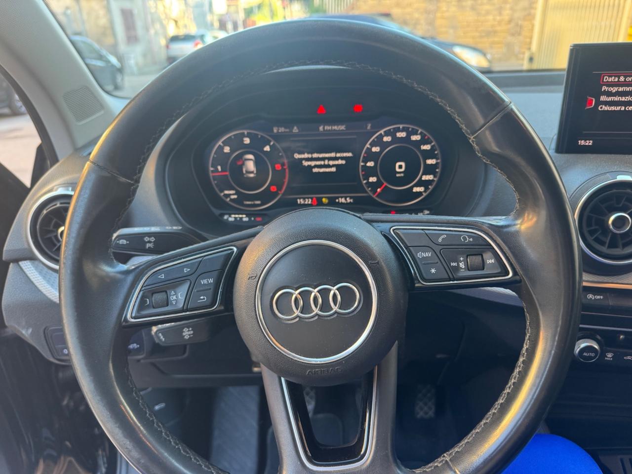 Audi Q2 30 TDI Identity Black