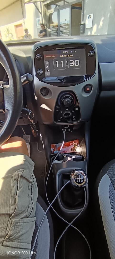 Toyota Aygo 5 Porte 5p 1.0 x-play 72cv