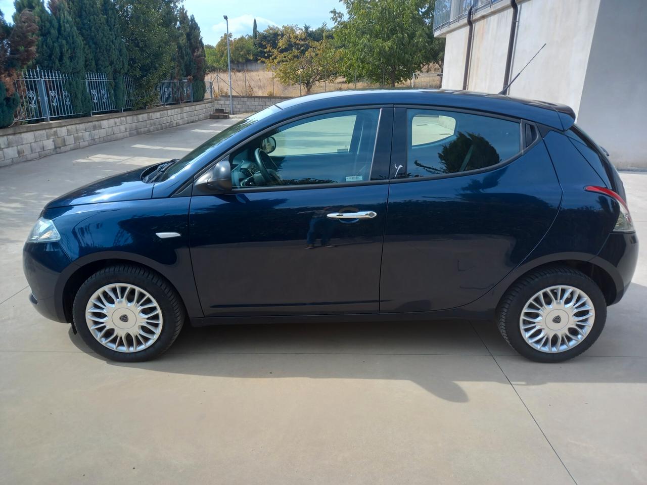 Lancia Ypsilon 1.2 69 CV