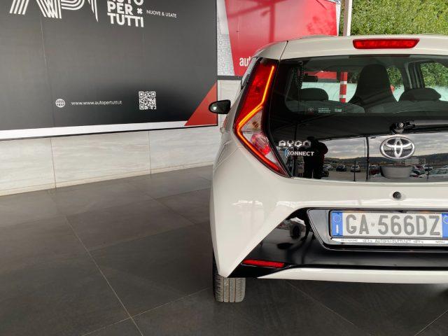 TOYOTA Aygo Connect 1.0 VVT-i 72 CV 5p x-play