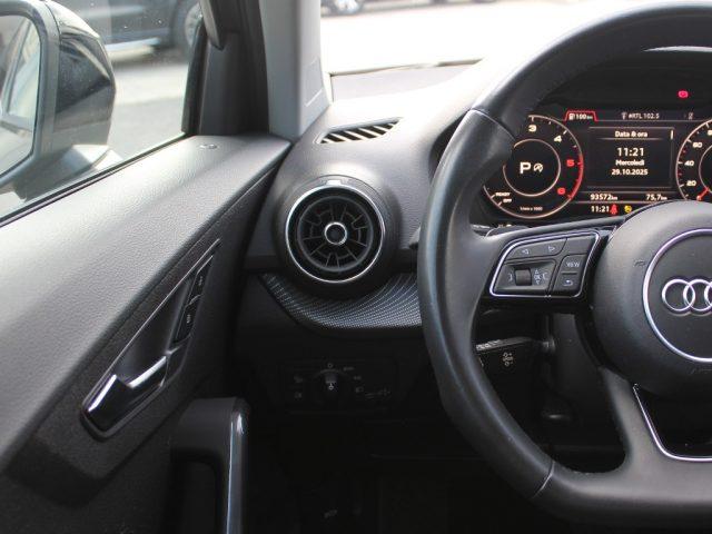 AUDI Q2 35 TDI quattro S tronic Identity Black