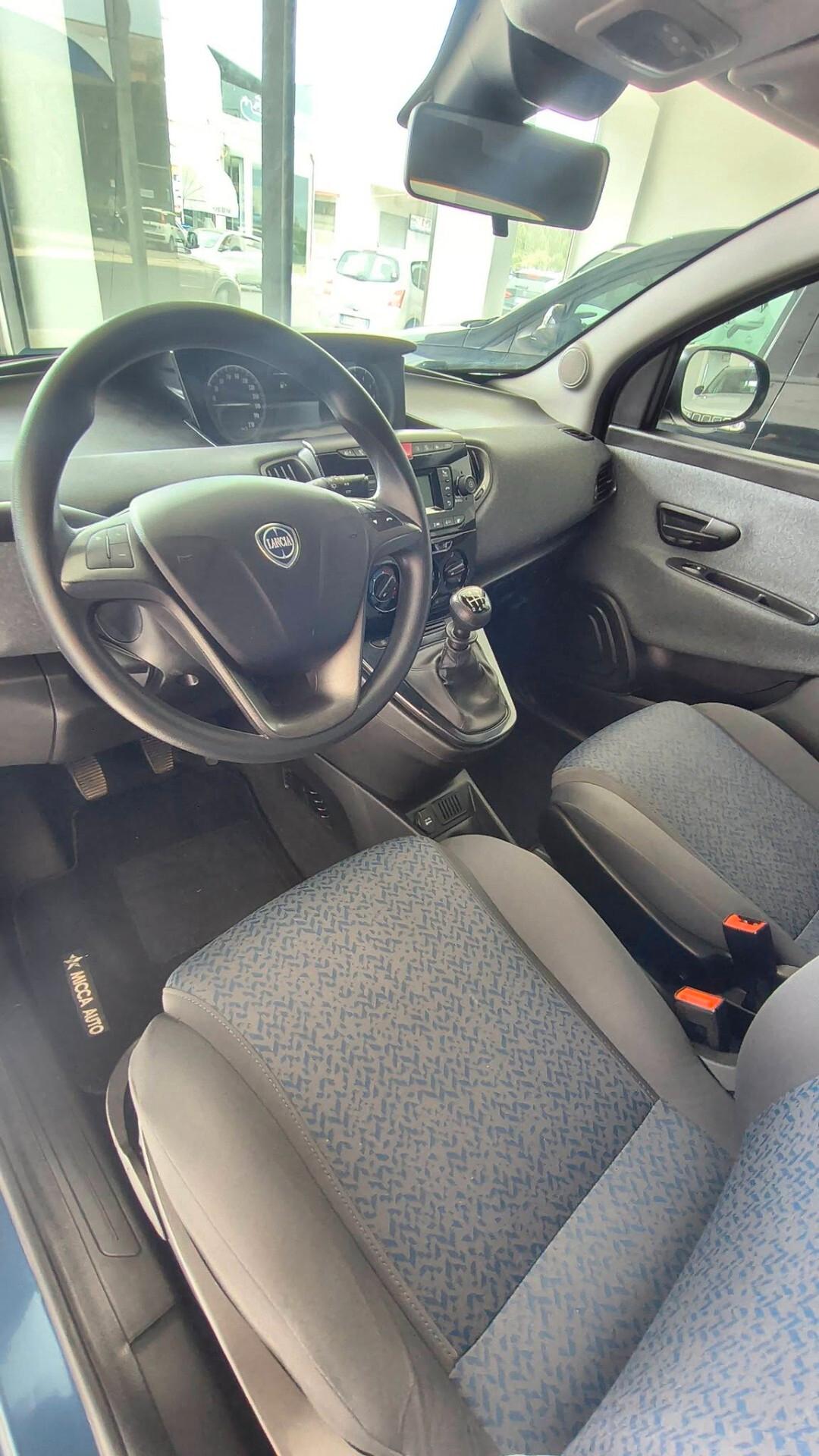 Lancia Ypsilon 1.0 FireFly 5 porte S&S Hybrid Silver Plus