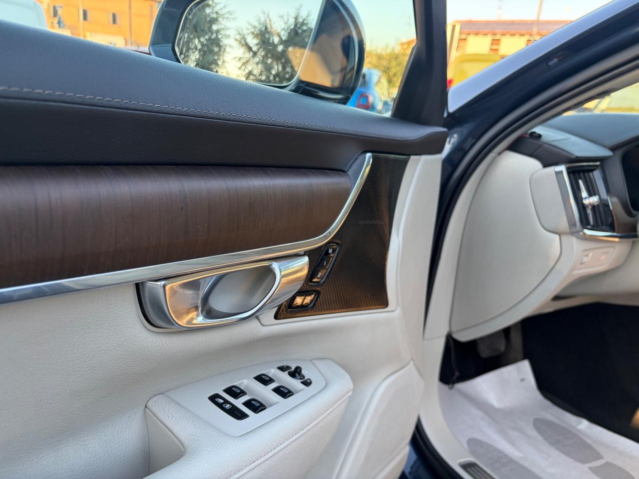 Volvo V90 B5 (d) AWD automatico Ultimate Dark