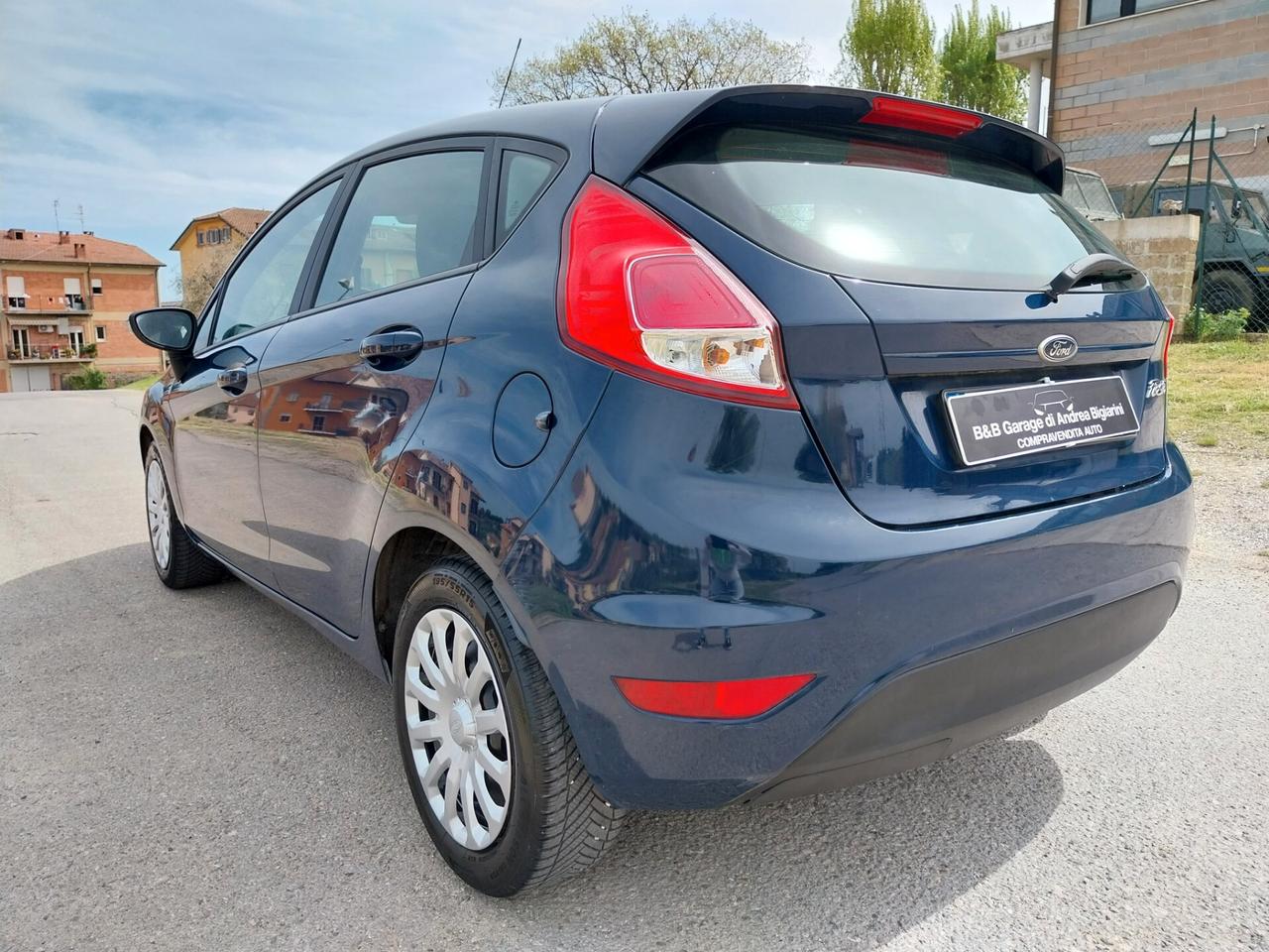 Ford Fiesta 1.5 TDCi 75CV 5 porte - ok neopatentati