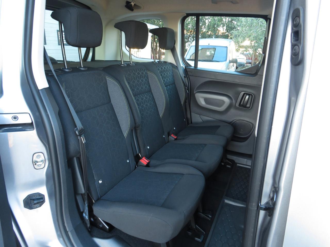 Peugeot Rifter 1.5bluehdi Active 100cv. adas/android-applecar