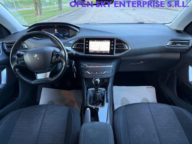 PEUGEOT 308 PureTech Turbo 110 CV SW Style LED NAVI PDC
