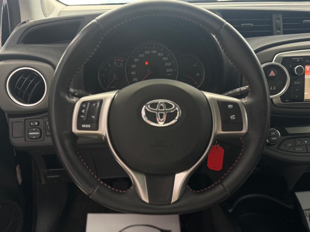 Toyota Yaris 1.4 90 Cv Lounge- Full Opt