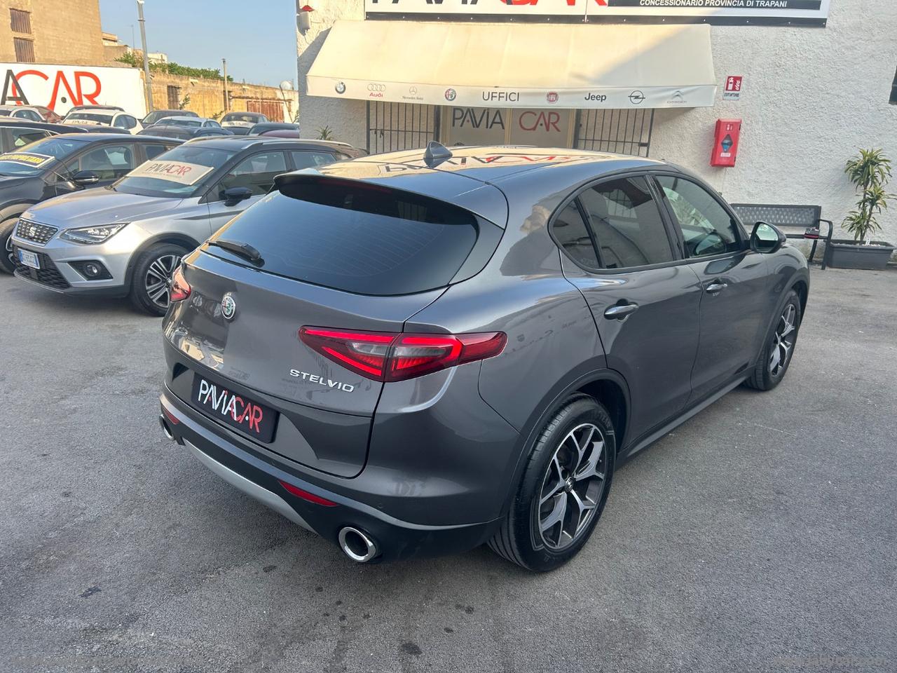 ALFA ROMEO Stelvio 2.2 T.diesel 180CV AT8 RWD Exec.