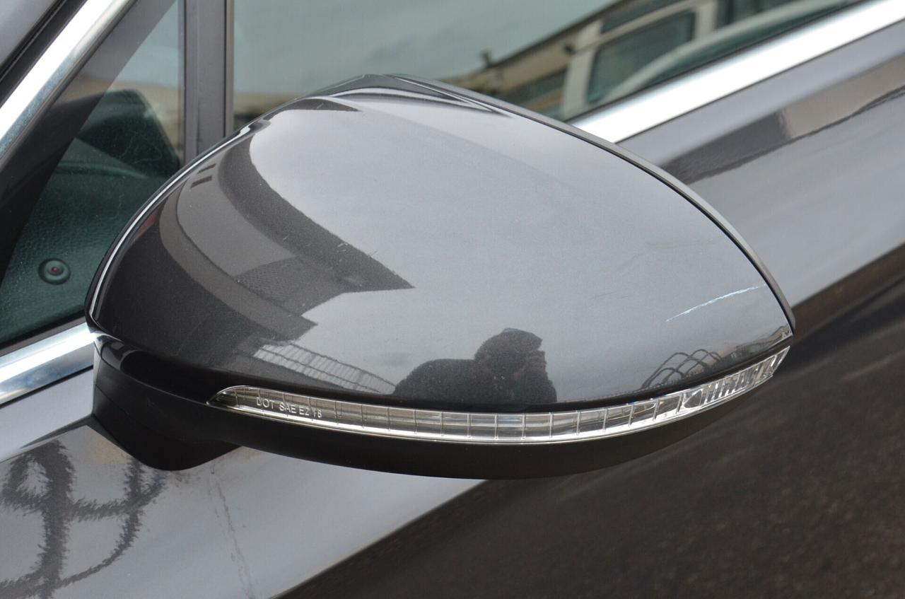 Volkswagen Passat 1.6 TDI SCR DSG Business BMT