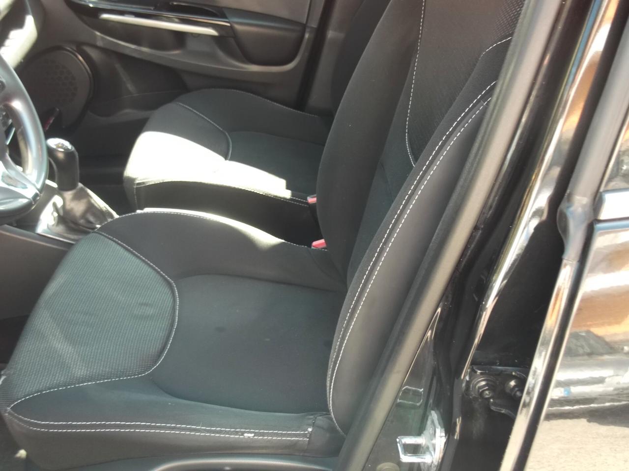 Renault Clio Sporter 1.5 dCi 8V 90CV Costume National - 28