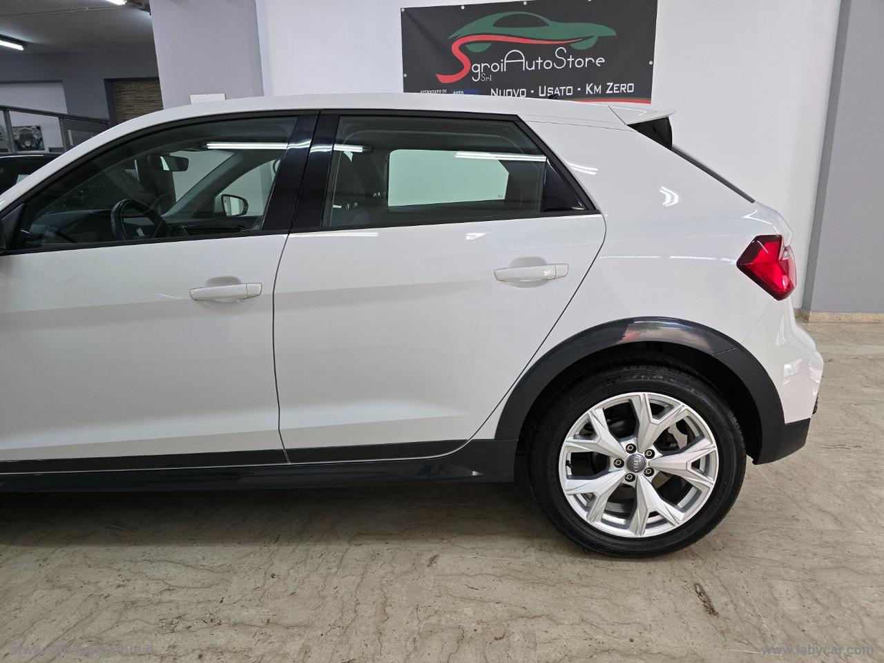 AUDI A1 citycarver 30 TFSI Identity Contrast 116CV