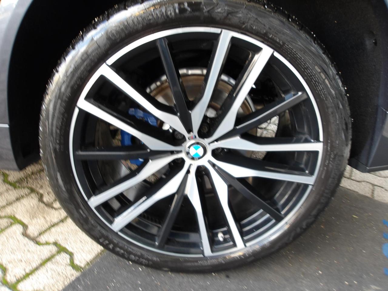 BMW X5 xdrive30d mhev 48V Msport auto