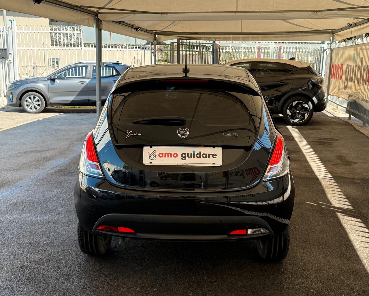 Lancia Ypsilon 1.0 FireFly 5 porte S&S Hybrid Ecochic Silver