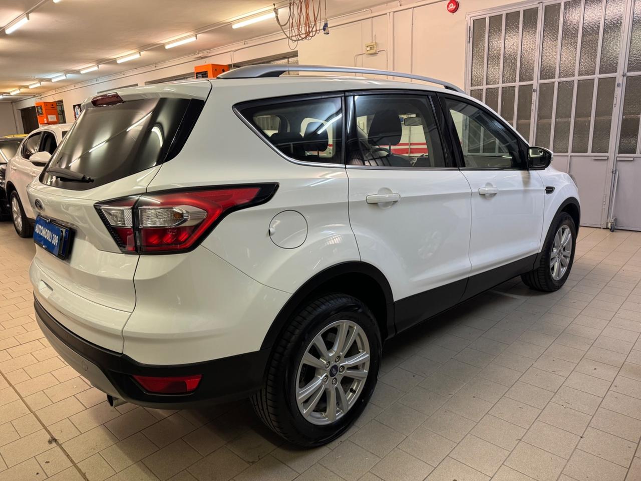 Ford Kuga 2.0 TDCI 120 CV S&S 2WD Powershift Business