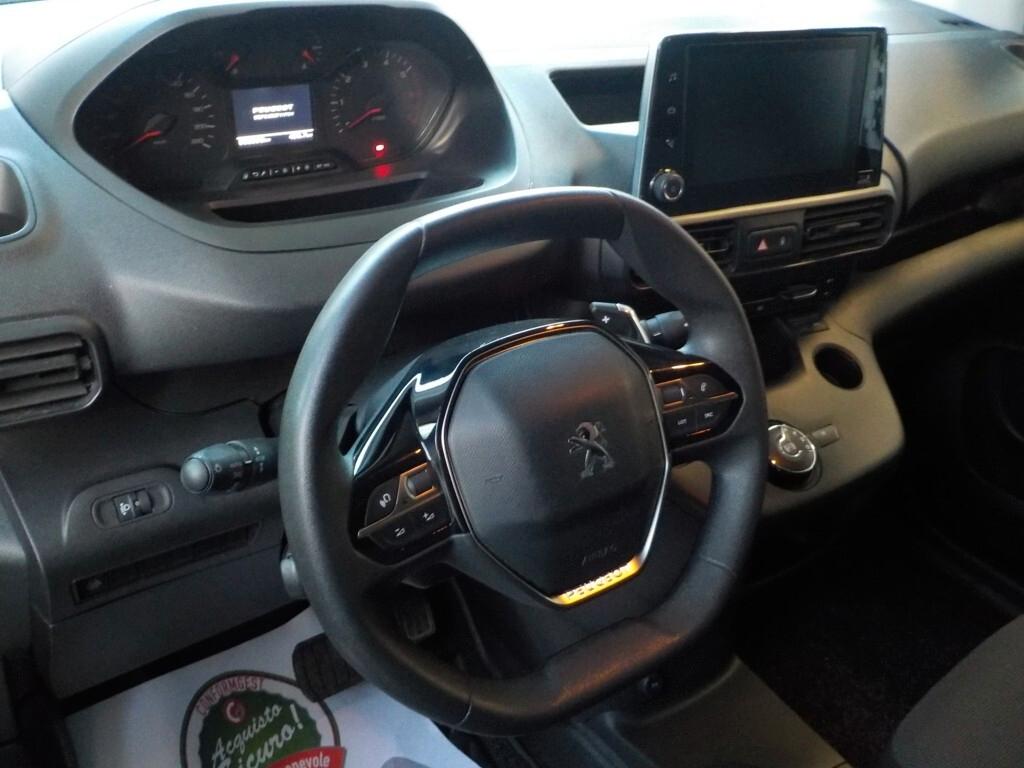Peugeot Partner BlueHDi 130 EAT8 S&S PC - Autocarro lamierato 3 posti - Cambio automatico