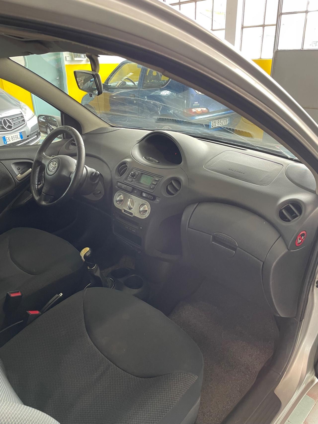 Toyota Yaris 1.4 tdi D-4D cat 3 porte