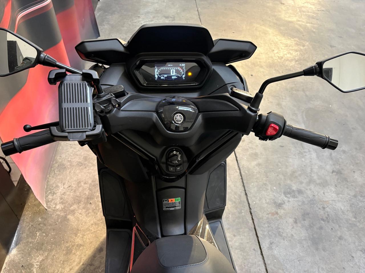 Yamaha X-Max 125