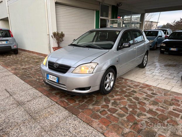 TOYOTA Corolla 2000 D-4D (12 RATE)