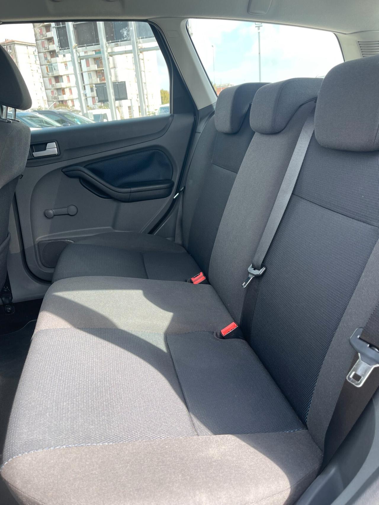 Ford Focus 1.6 TDCi 90CV