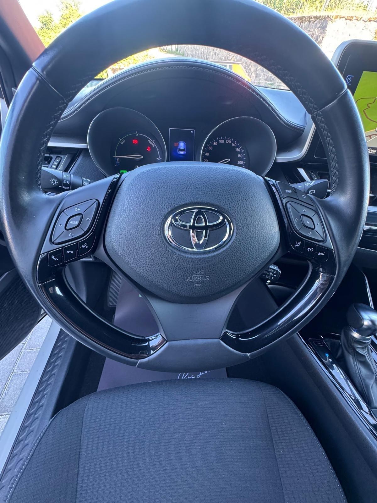 Toyota C-HR 1.8 Hybrid E-CVT Trend