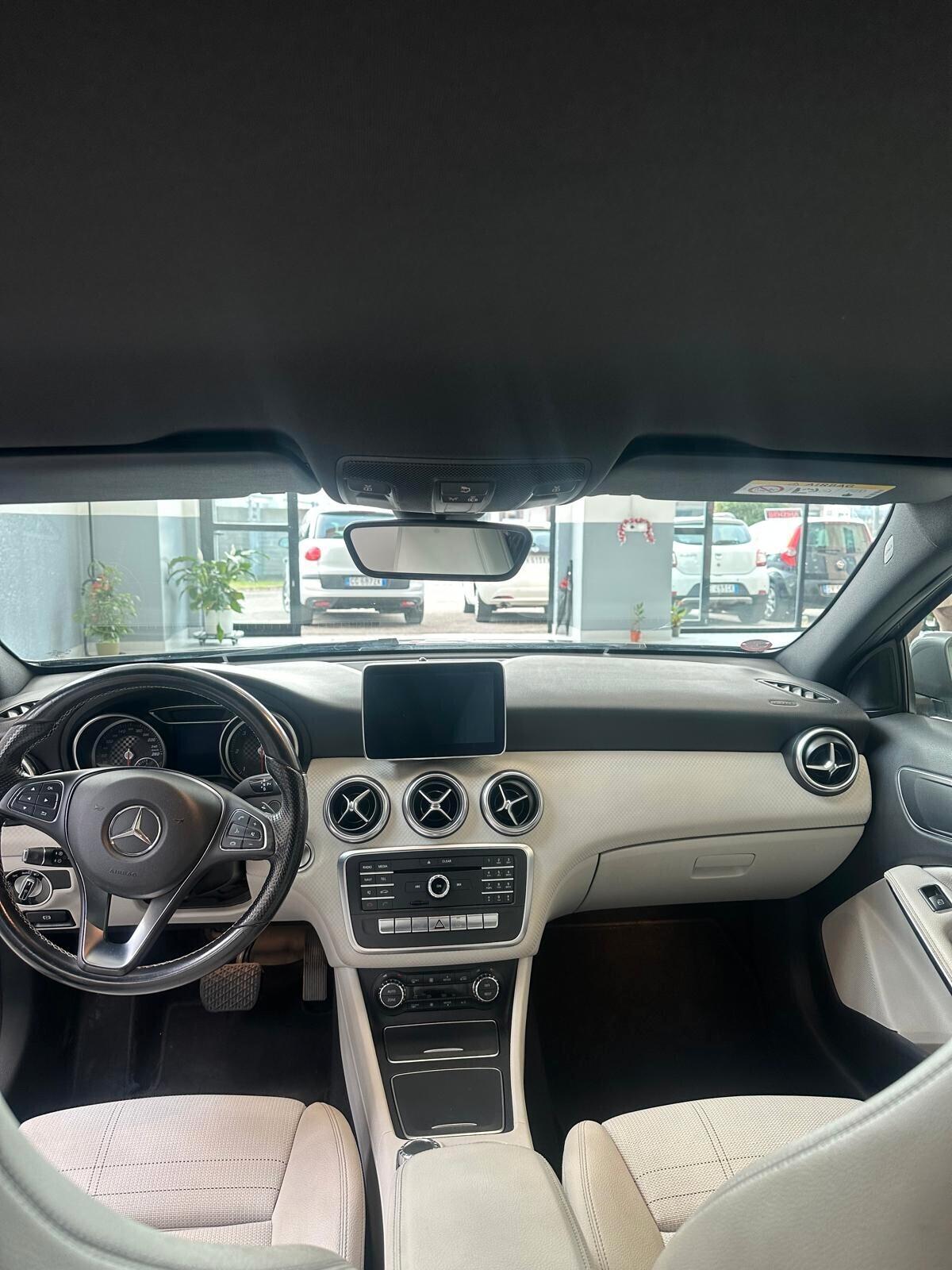 Mercedes-benz A 180 d Automatic Premium