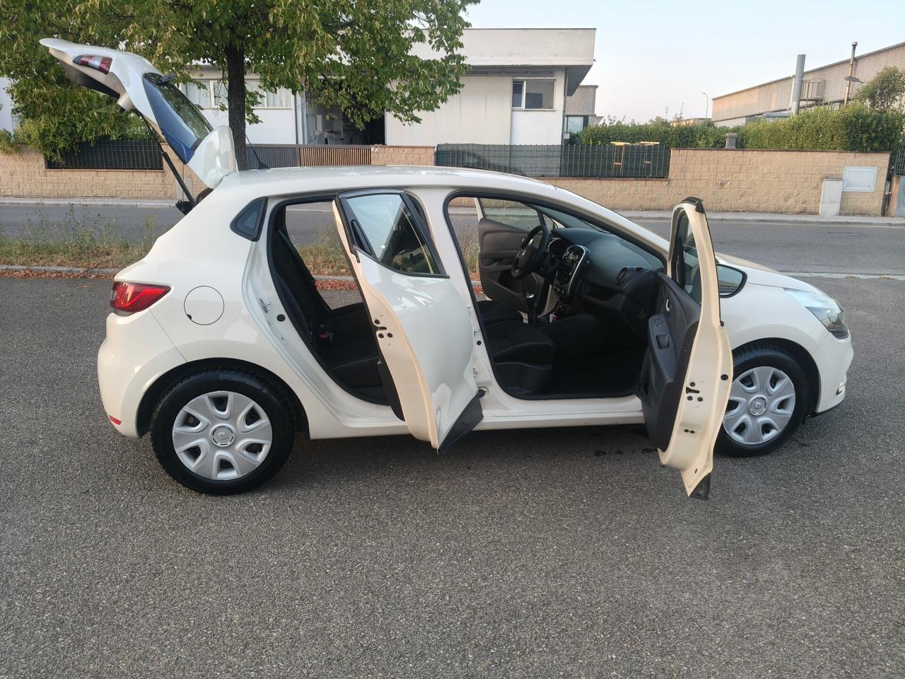 Renault Clio 1.2 75CV 5 porte 16 SOLO 103.000 KM