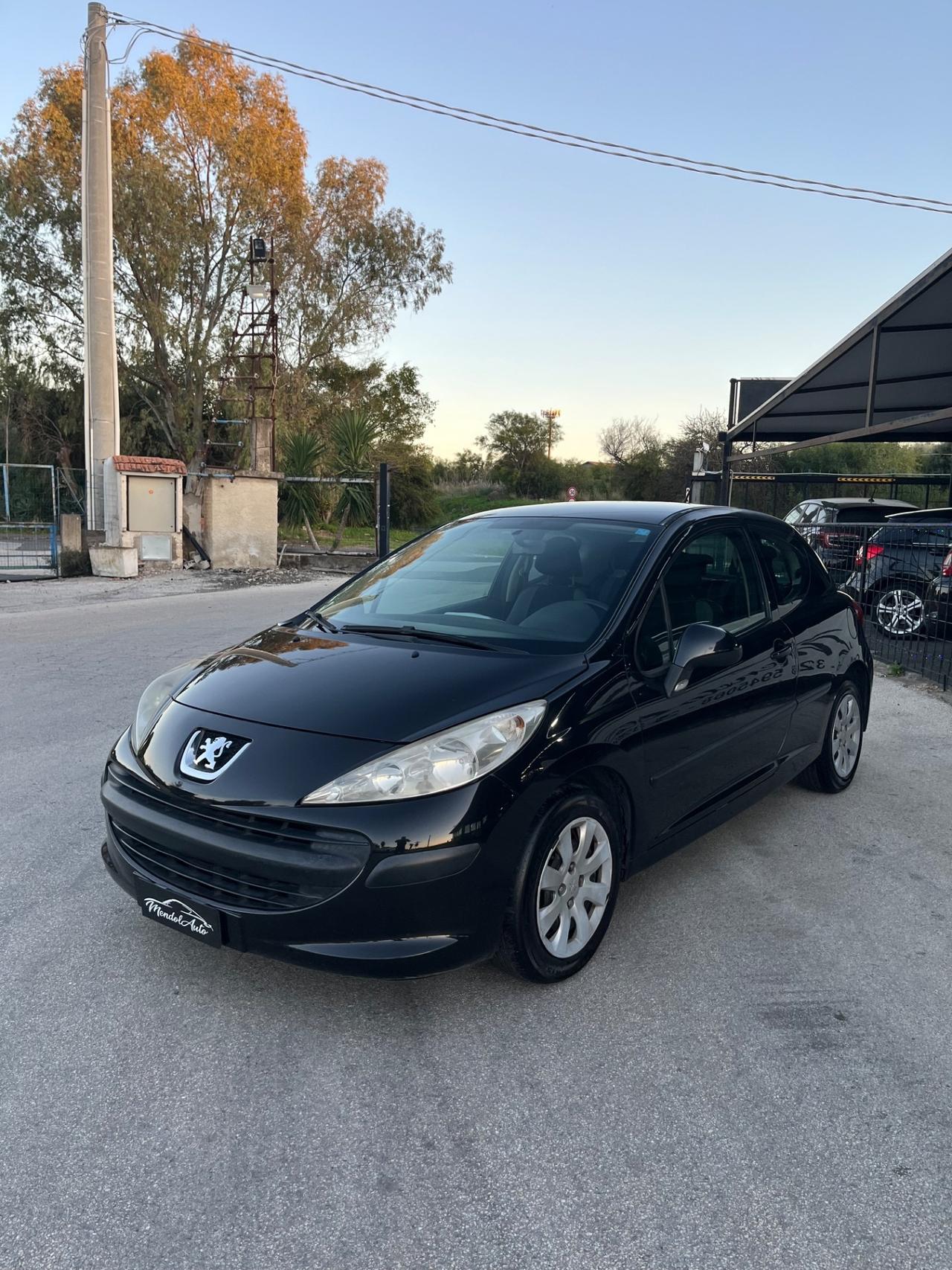 Peugeot 207 1.4 8V 75CV 3p. X Line