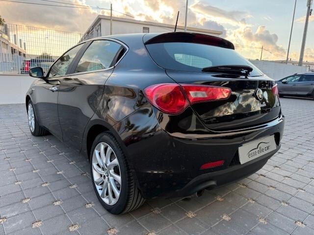 Alfa Romeo Giulietta 1.4 Turbo 120 CV Distinctive 2015