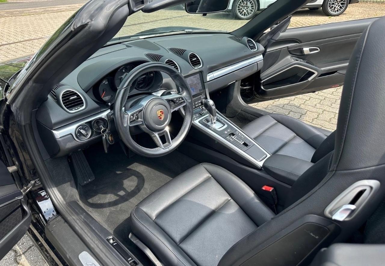 Porsche 718 Spyder Boxster 2.0 T