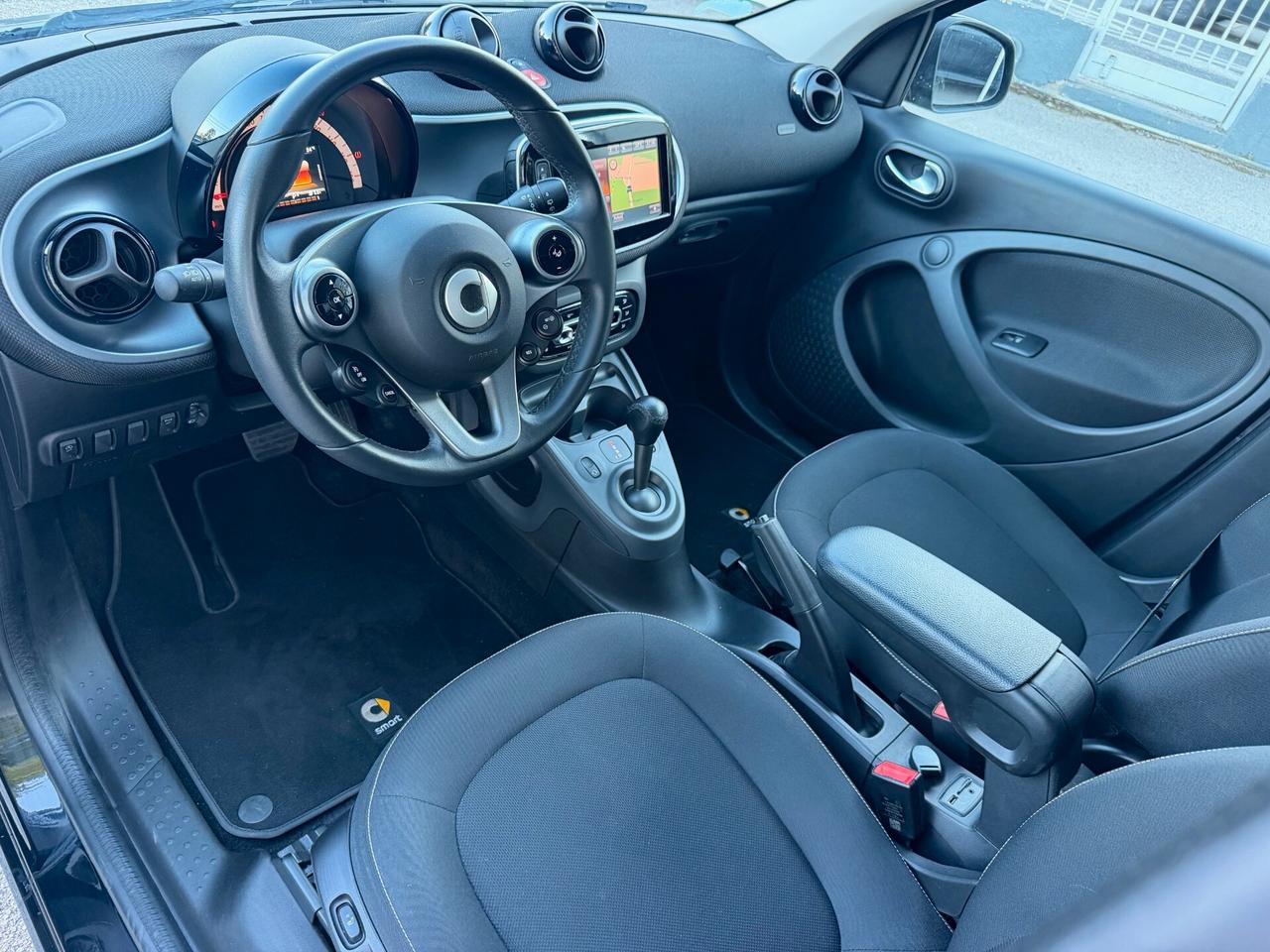 Smart ForFour 90 0.9 Turbo twinamic Passion LED