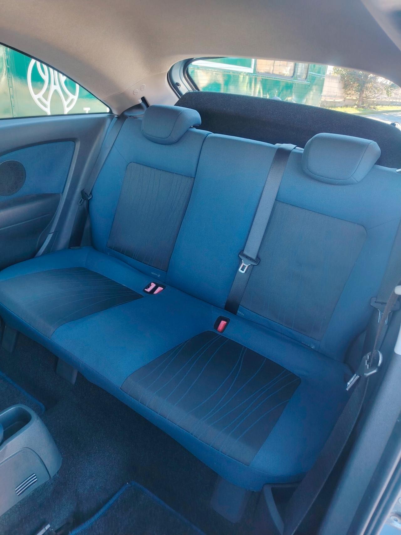 Opel Corsa 1.2i 16V cat 3 porte Silverline