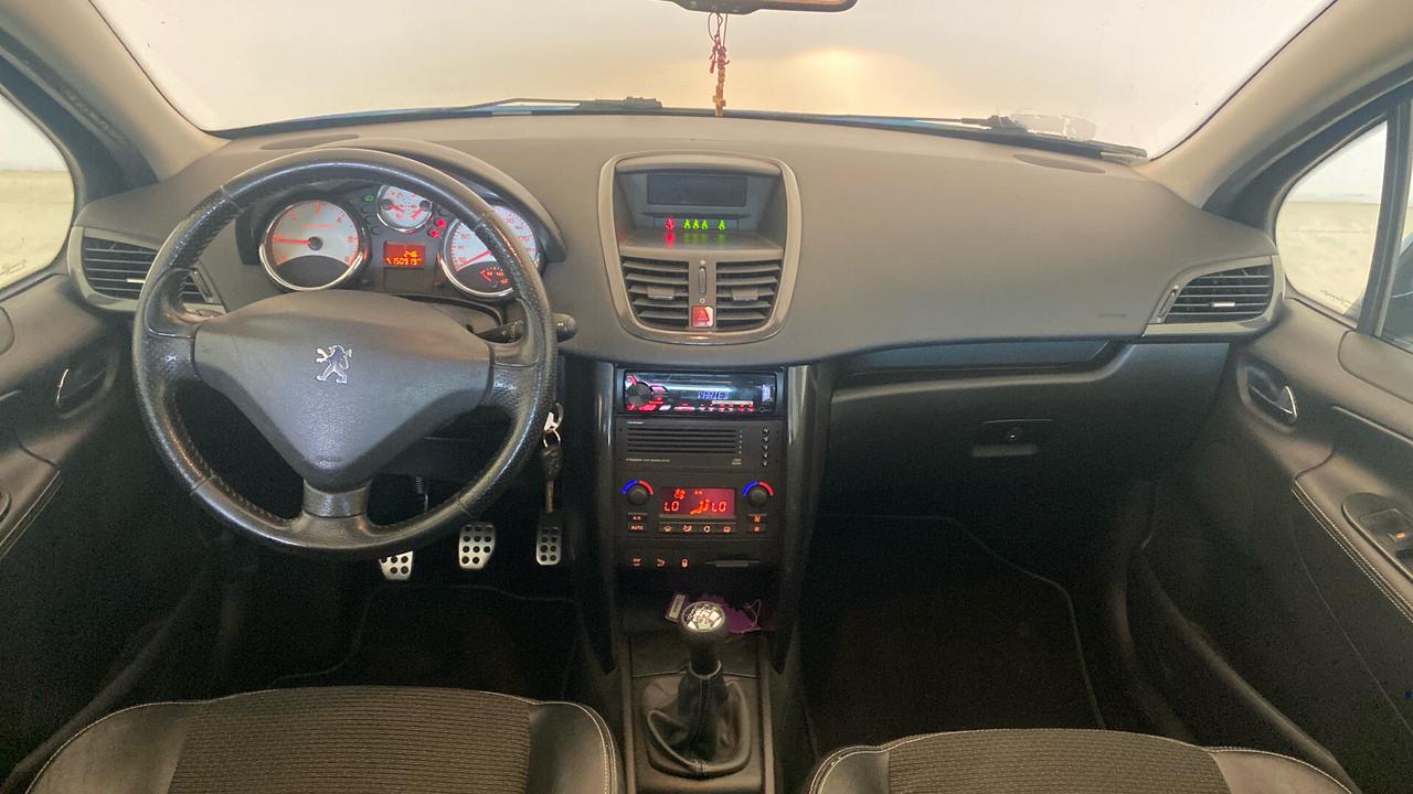 Peugeot 207 1.6 HDi 5p. "Bella con Tetto pan & Pelle Féline"