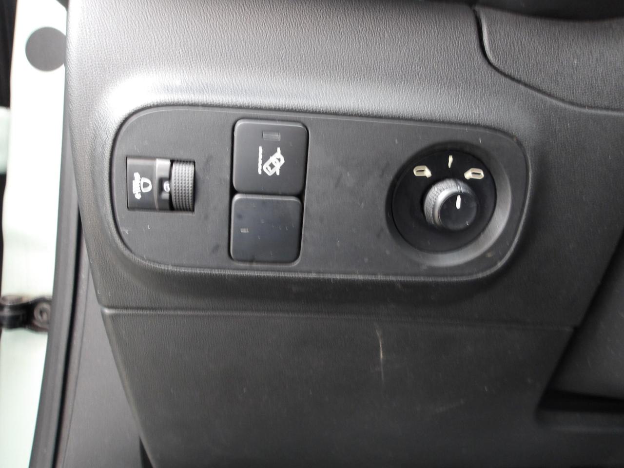 Citroen C3 1.2 puretech Shine 82cv