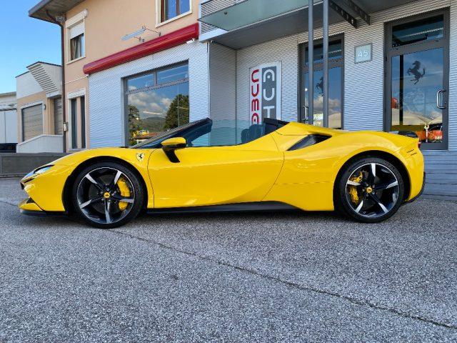 FERRARI SF90 Spider ASSETTO FIORANO