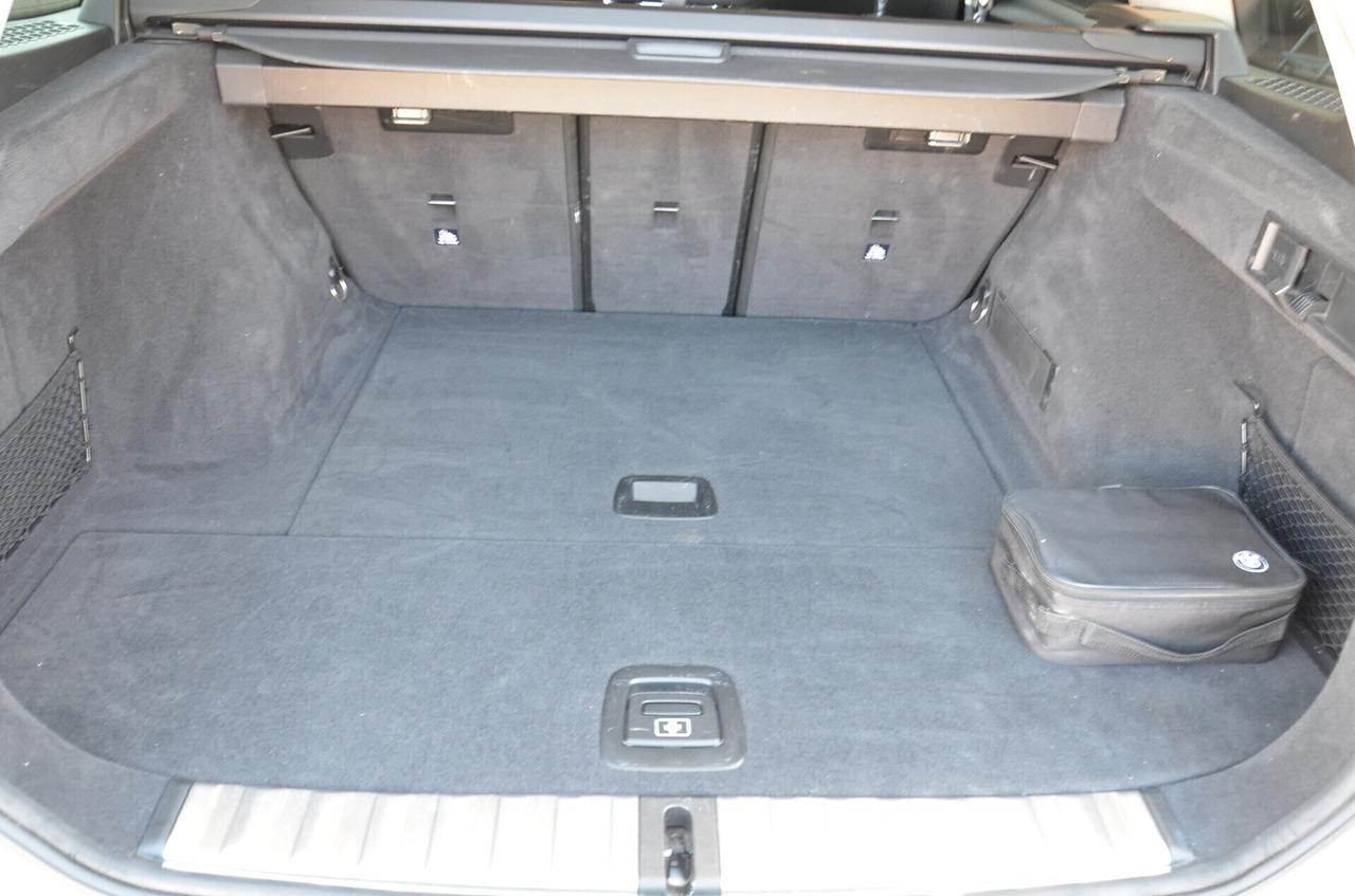 Bmw 318d 48V Touring Business Advantage