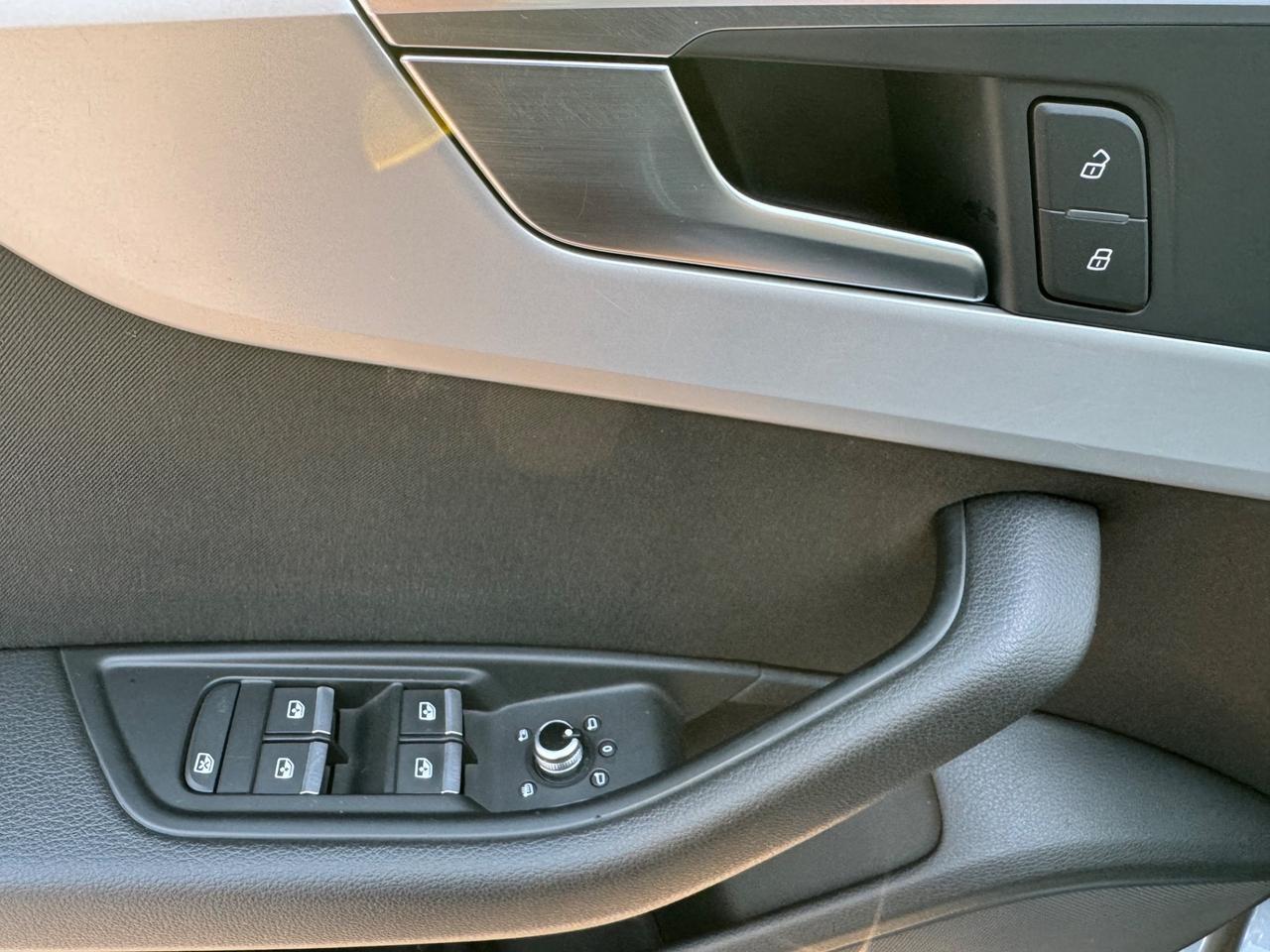 Audi A4 Avant 2.0 TDI 122 CV S tronic Sport Neopatentati